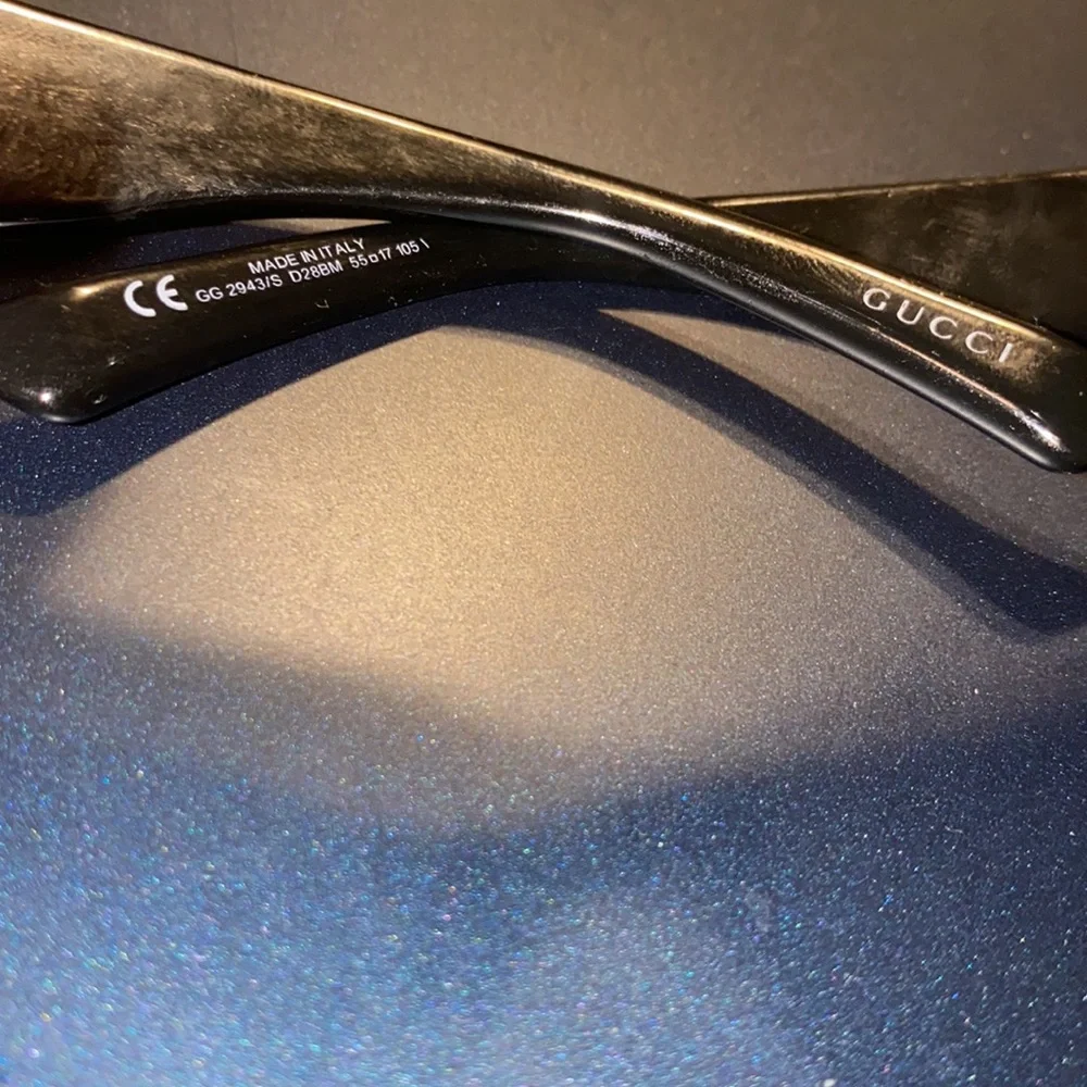 Authentic Gucci eyeglass frames - Picture 7 of 8